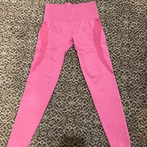 NVGTN Crimson Contour Seamless Leggings Size small